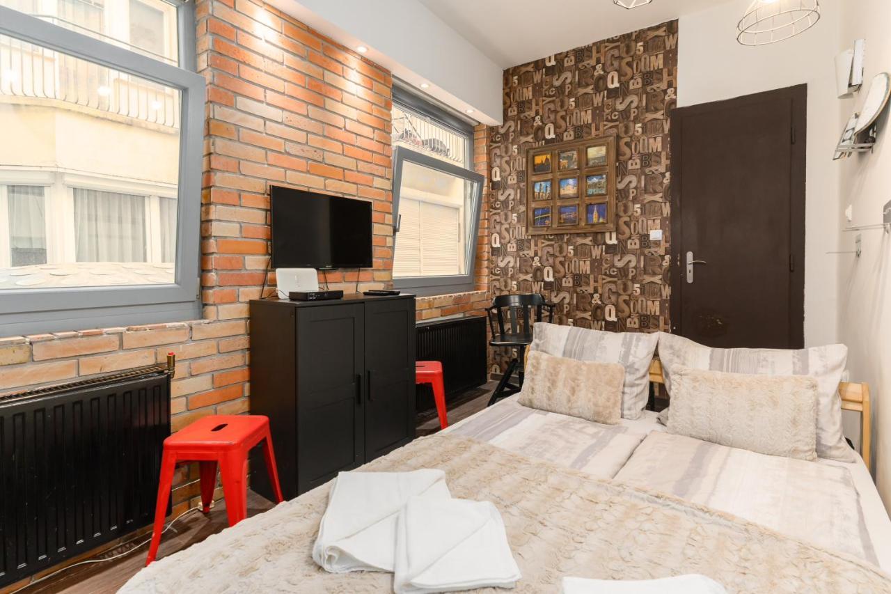 Cheerful Downtown Apartment