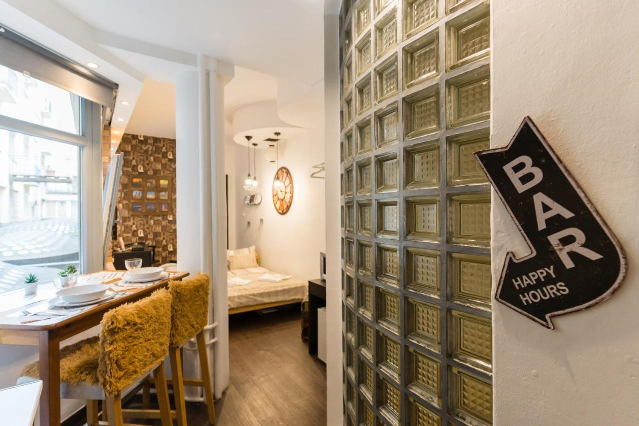 Cheerful Downtown Apartment *